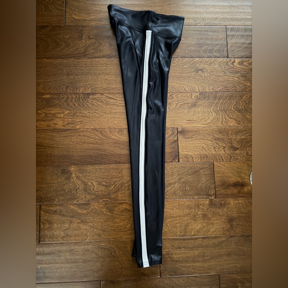 SPANX Faux Leather Tuxedo Stripe Leggings Black White Women’s XSmall - Picture 4 of 9